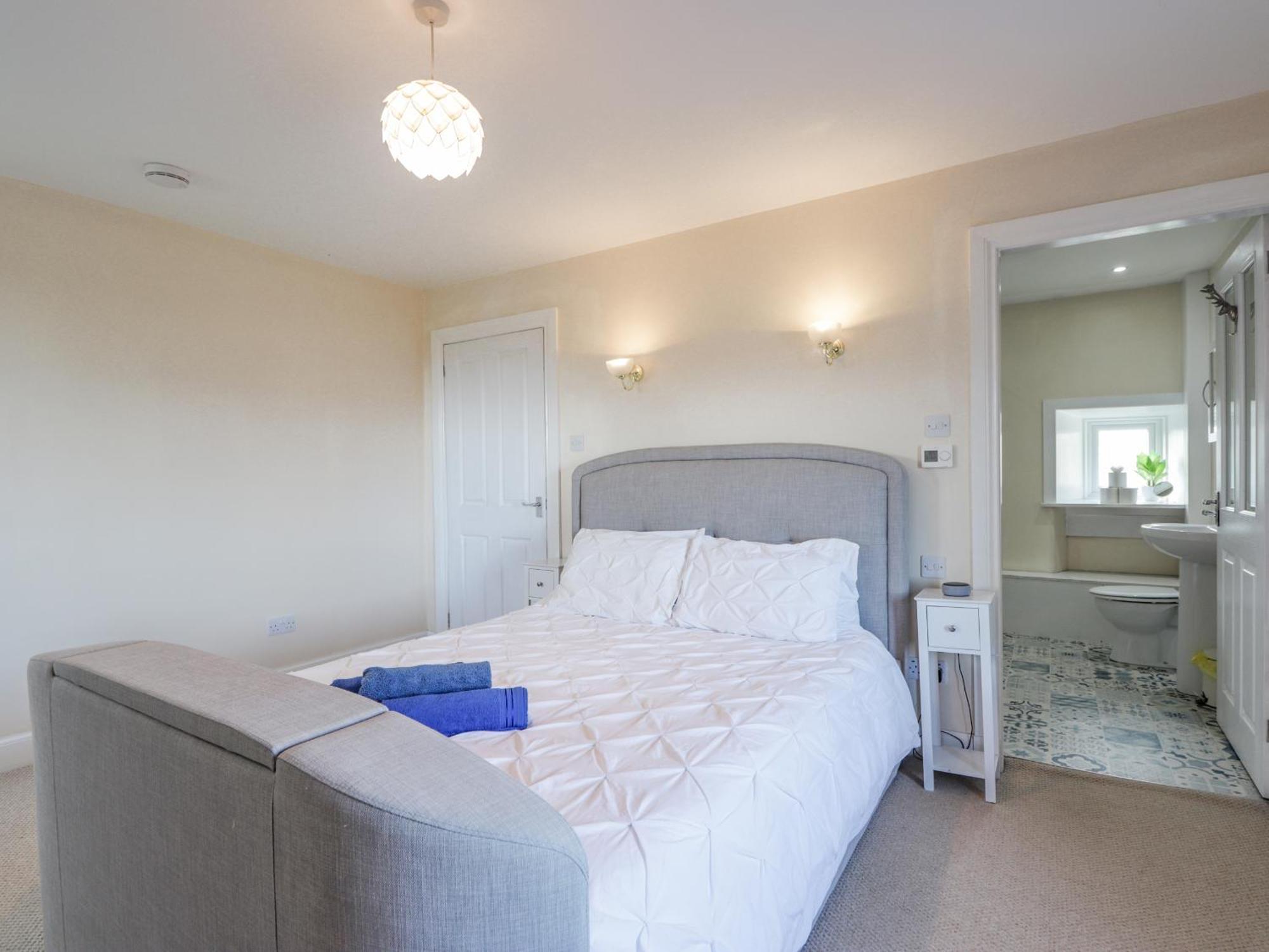 Holiday home Seaview At The Doocot