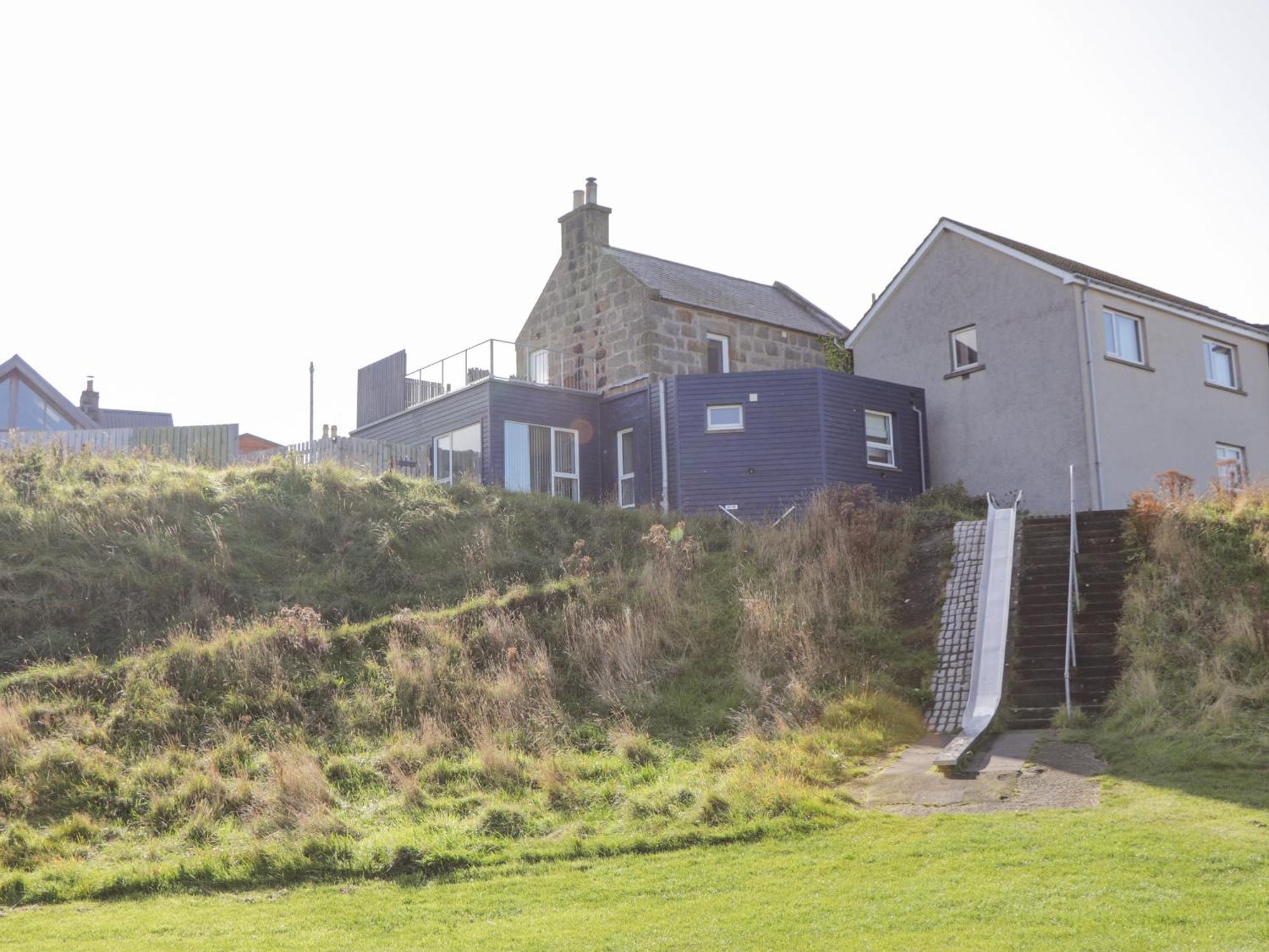 Holiday home Seaview At The Doocot